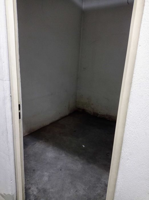Apartamento T2 à venda na Rua da Santana