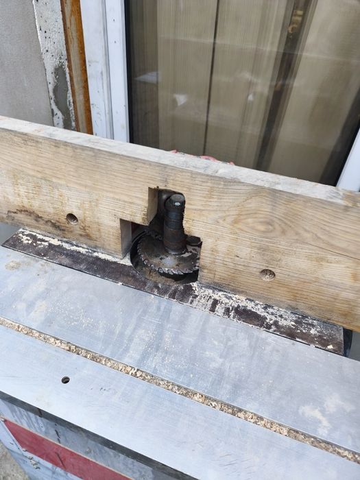 Frezarka dolnowrzecionowa holzman