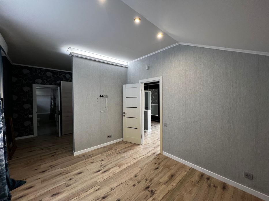 Будинок під Києвом з резервним живленням при вимиканні світла!!!