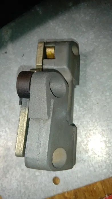 ROTO Attic Window – Right Hinge64297819523586121