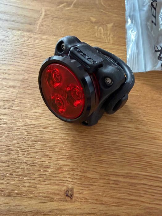 Luz bicicleta - LEZYNE ZECTO MAX DRIVE - Preto