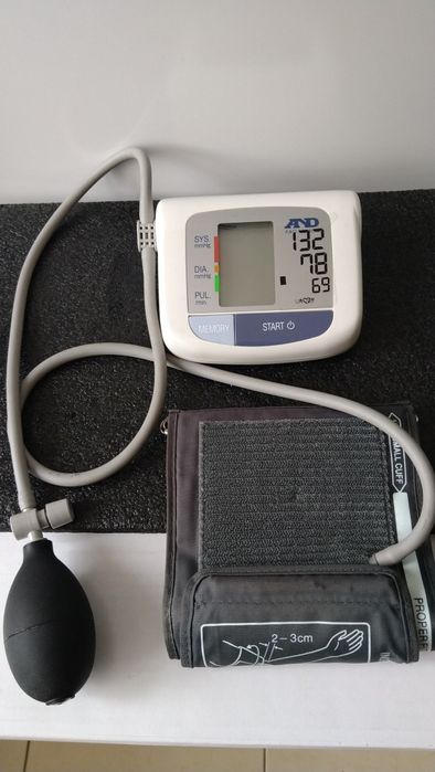 Тонометр And AU-703