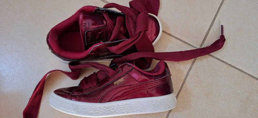 Vendo diverso calçado criança