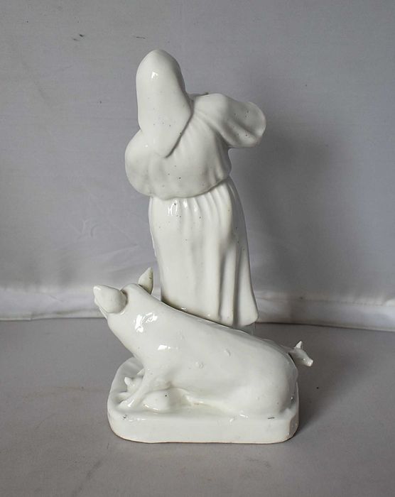 Figurka porcelanowa Świniarka