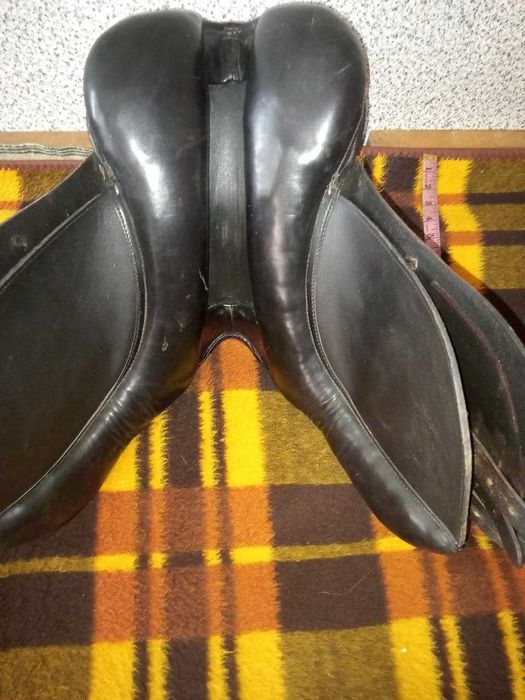 Продам сідло для лошади, маленький розмір, підійде на поні
