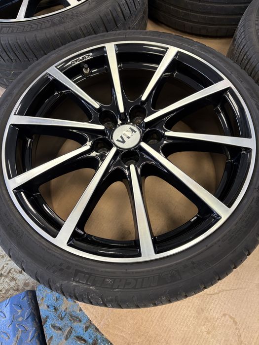 Koła aluminiowe 5x114.3 ET50 18” opony 225/40R18 KIA