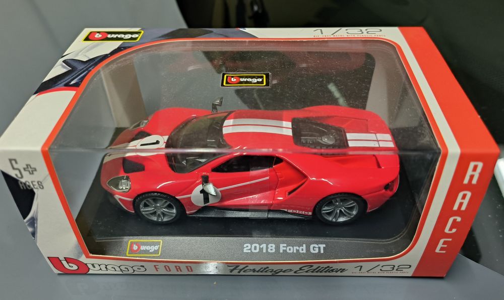 BBURAGO FORD GT 2018 1:32 Burago