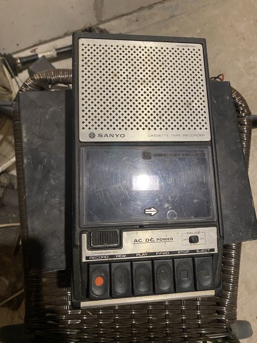 Magnetofon sanyo