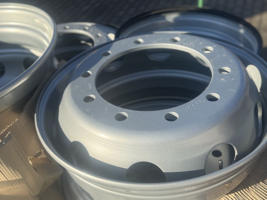 FELGA 9.00-22.5 ciężarowa  10X335 ET161 /281