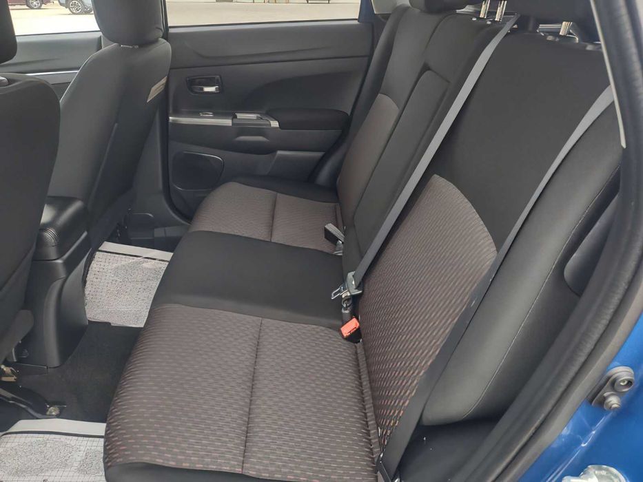 Mitsubishi Outlander      2018