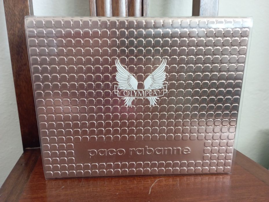 Eau de Parfum Olympea Paco Rabanne 50ml com oferta do body lotion em c