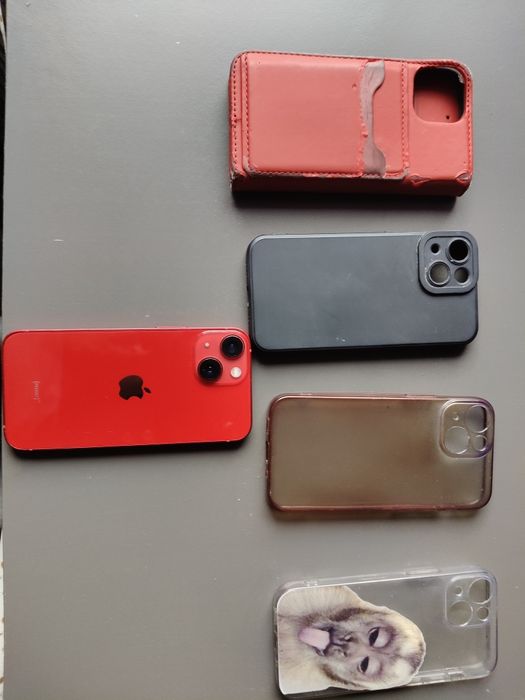iPhone 13 mini czerwony