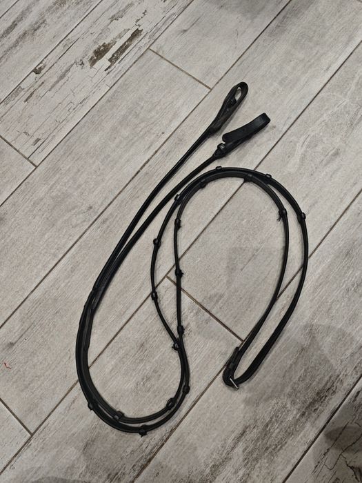 Wodze skórzane 145 stan bardzo dobry