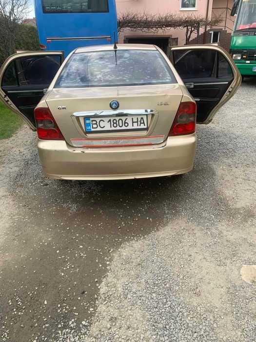 Автомобіль джіллі