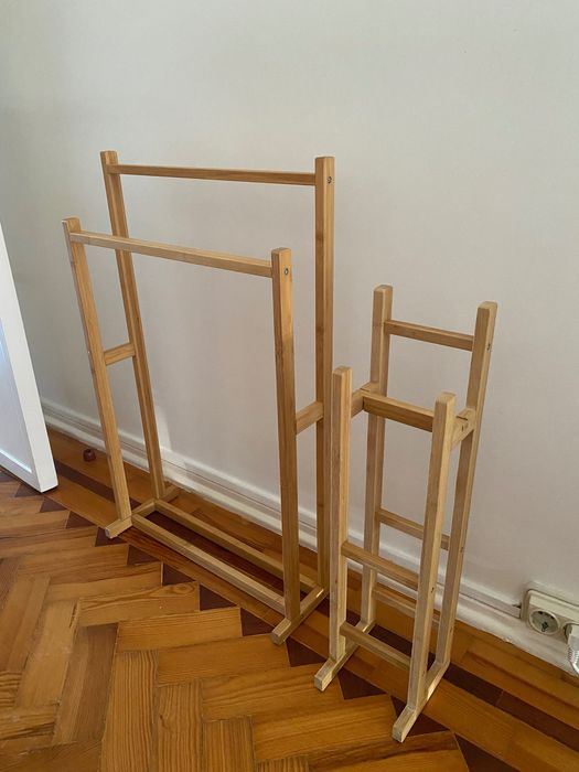 Suporte de toalhas e rolos em bambu