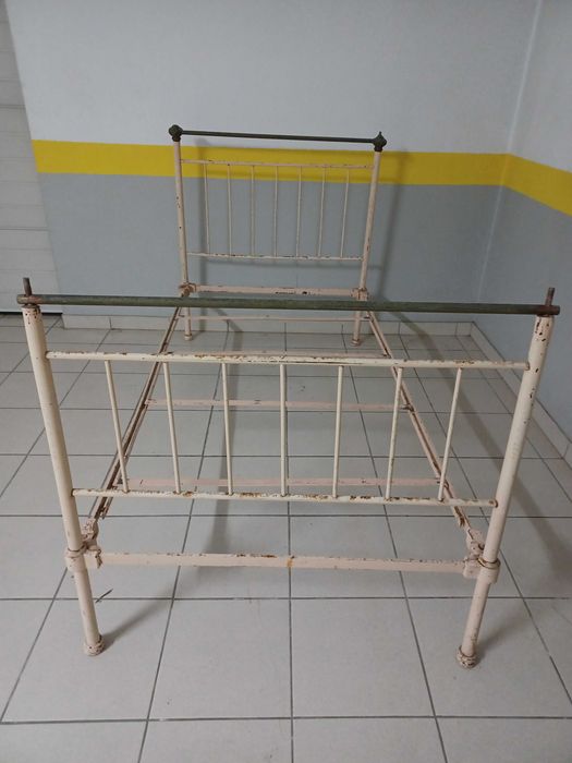 camas em ferro antigas