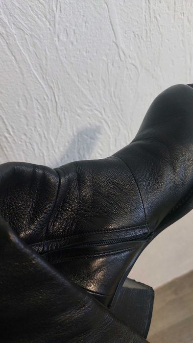 Чоботи,бренд,натуральна шкіра 37,5