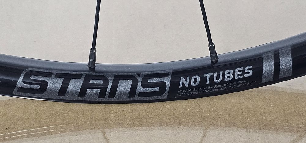 Koło Stan's No Tubes ZTR Crest MK3 . 29 cali.