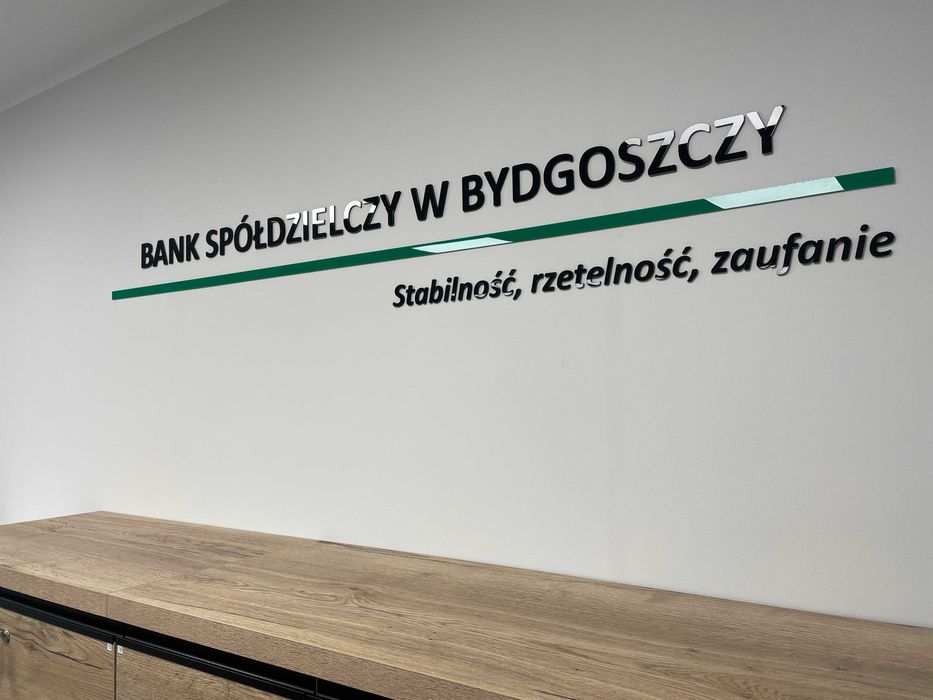 litery przestrzenne z plexi