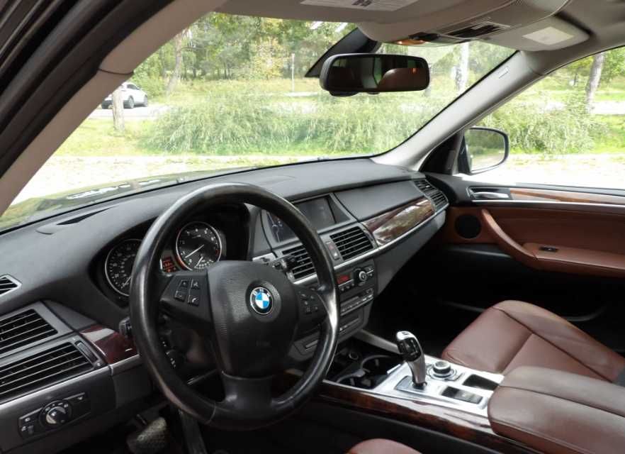 BMW X5 2012 xDrive 40d