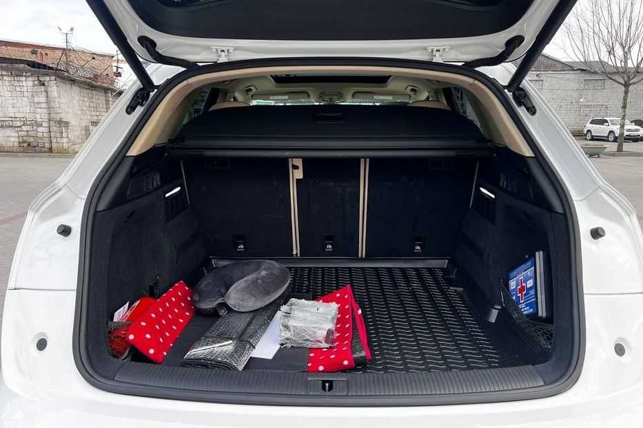 Продам Audi Q5 2018 года