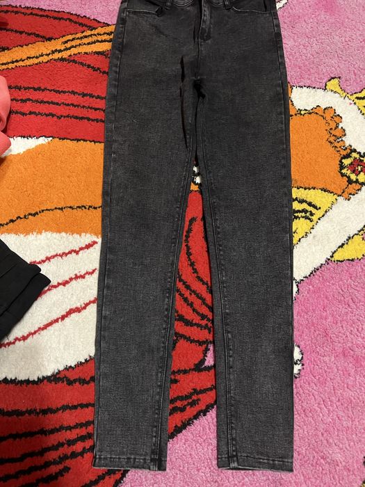 Продам джинси для дівчат