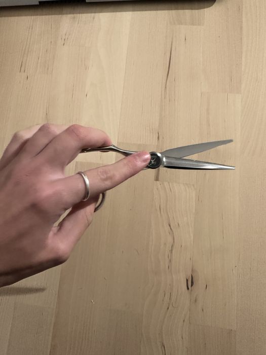 Tesoura Esquerdina Titan