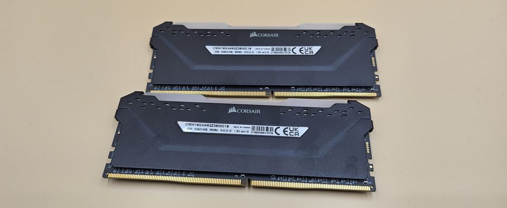 Pamięć Corsair Vengeance RGB PRO, DDR4, 16 GB, 3600MHz, CL18