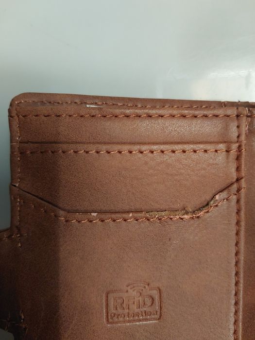 Portfel Kjenius z ochroną RFID