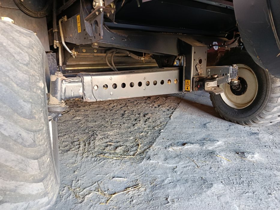 Oś New Holland koła zwrotnice