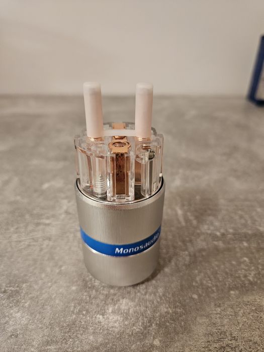 Wtyczka schuko Monosaudio E107