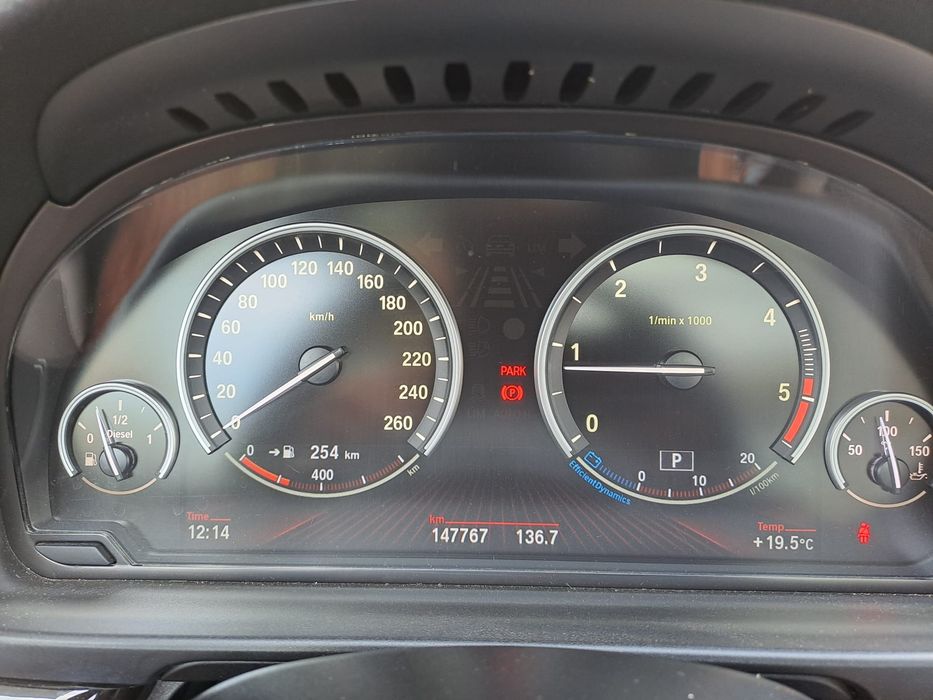 BMW 520d Preta como nova