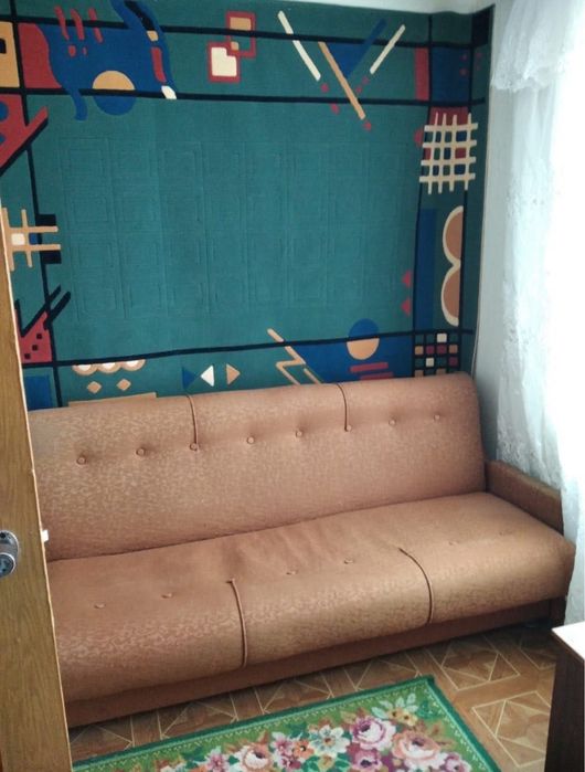 Здається 3 кімнатна квартира.