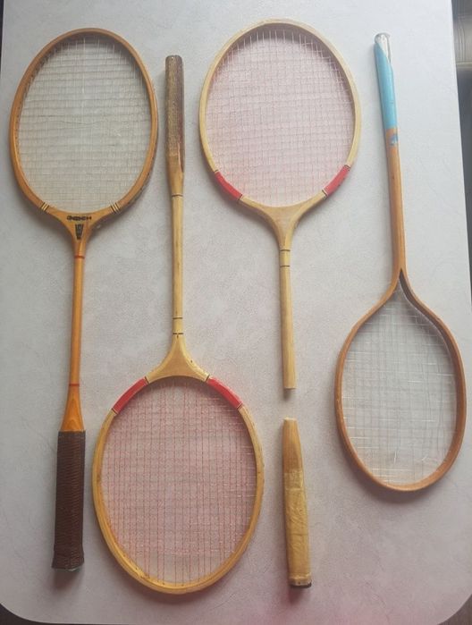 Бадмінтон ракетки тих часів дерев'яні на перетяжку і ремонт