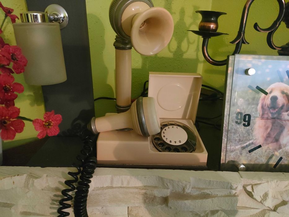 Telefon Prl rok 1980