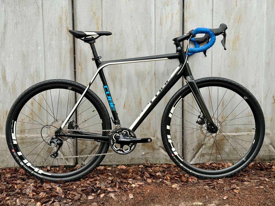 Гравел Cube Cross Race CMPT на осях\Shimano 105\вилка карбон