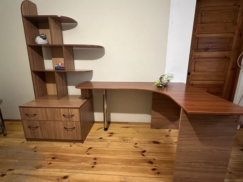 Стіл письмовий офісний з надставкою та комодом