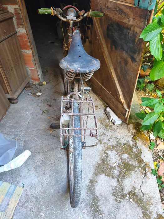 Vendo bicicleta "pasteleira" ye ye