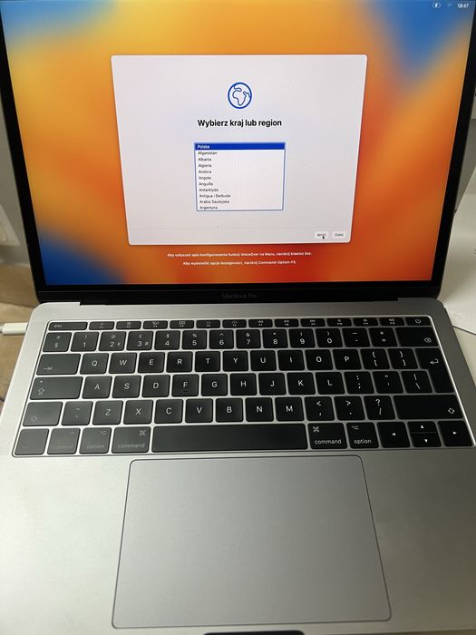 Macbook pro 1708  13 cali 2018 rok