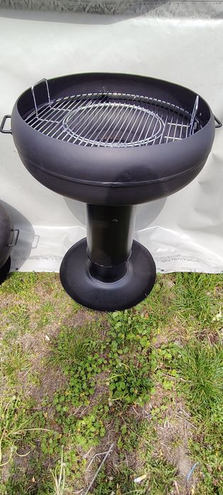 Grill ogrodowy  stabilny