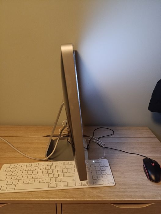 iMac Computer.423377773664686082