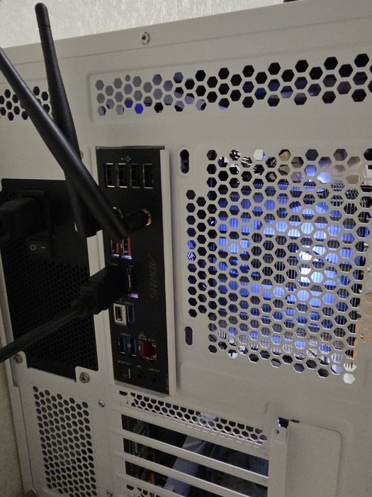 Gigabyte z690 Aorus Elite Ax ddr5