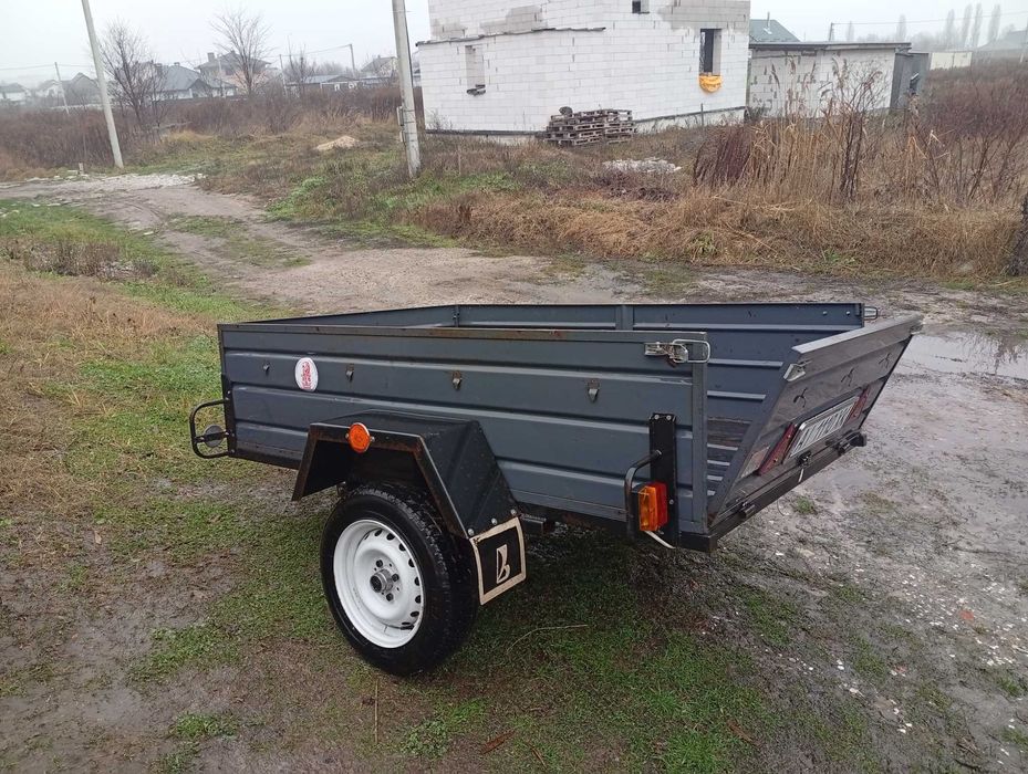 Продам легковий прицеп "Лев" з малим пробігом.