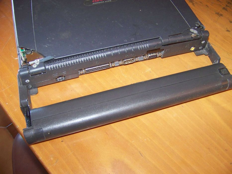 computador antigo COMPAQ para peças