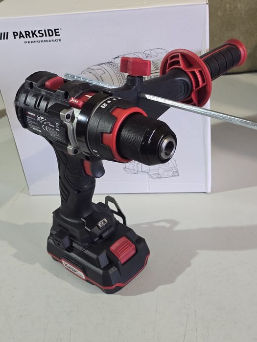 Aparafusadora com percussão Parkside