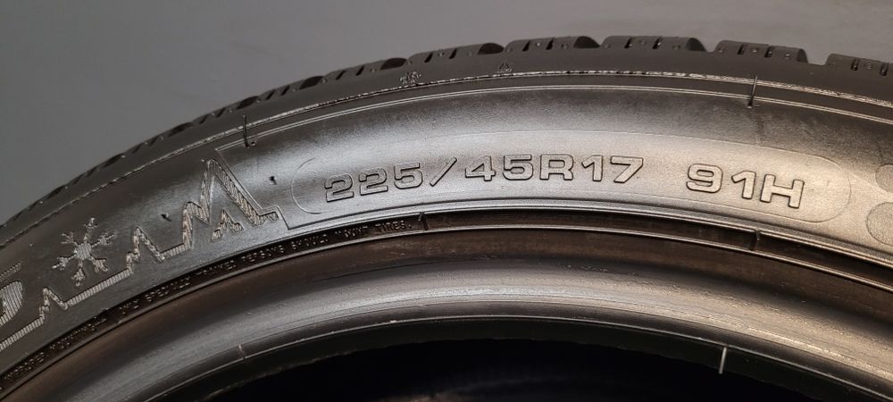 Шини 225/45 R17 DUNLOP Winter Sport резина Зима колеса гума з Німеччини