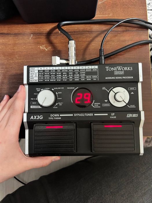 Korg ToneWorks AX3G – гітарний процесор ефектів