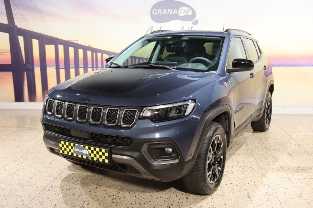 Jeep Compass 1.3 TG Trailhawk