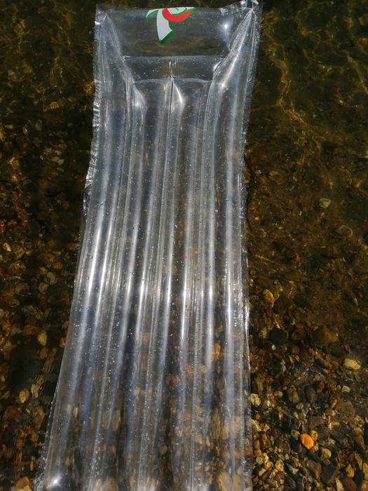 2 Colchões de praia ou piscina plástico transparente