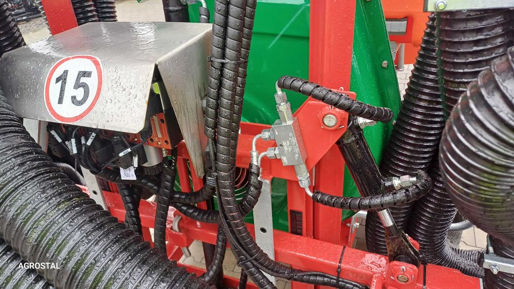 Opryskiwacz sadowniczy do truskawek Agrola Aeris H 1000 l